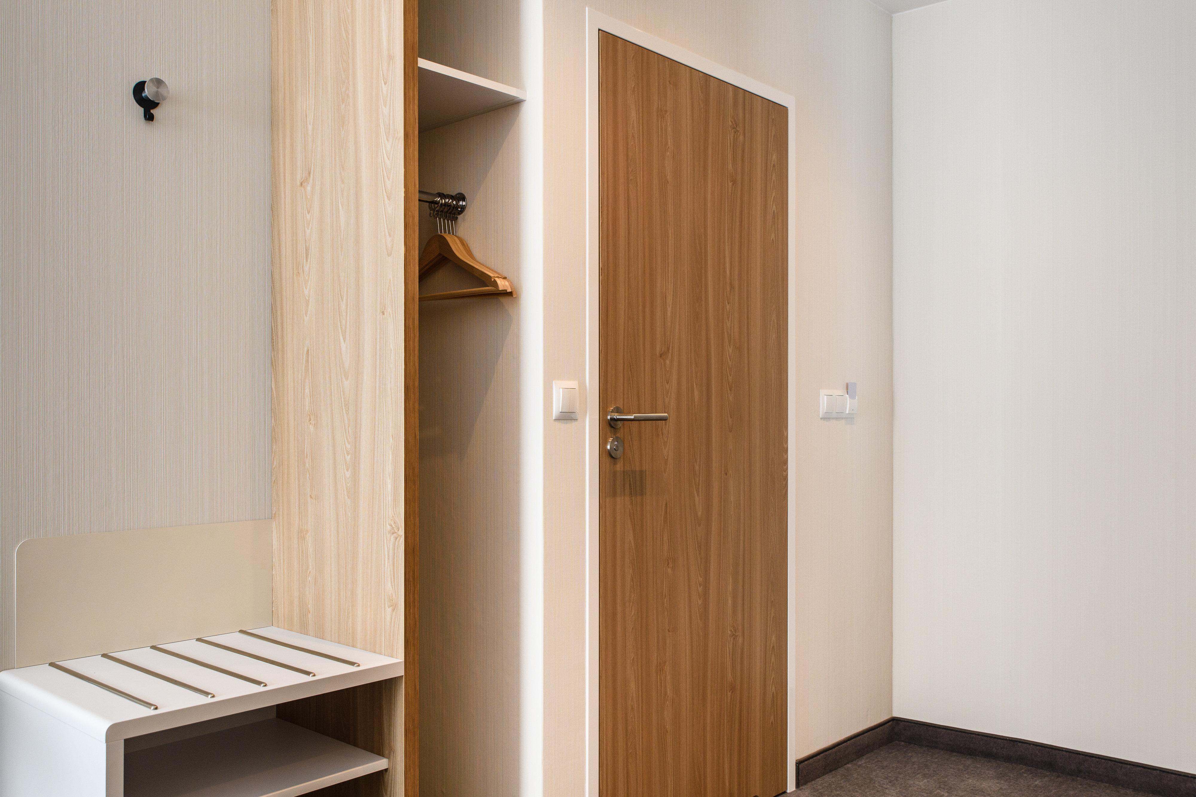 غرفة قياسية بسرير كينج مع أريكة لذوي الإعاقة، Holiday Inn Express Rzeszow Airport 6/6