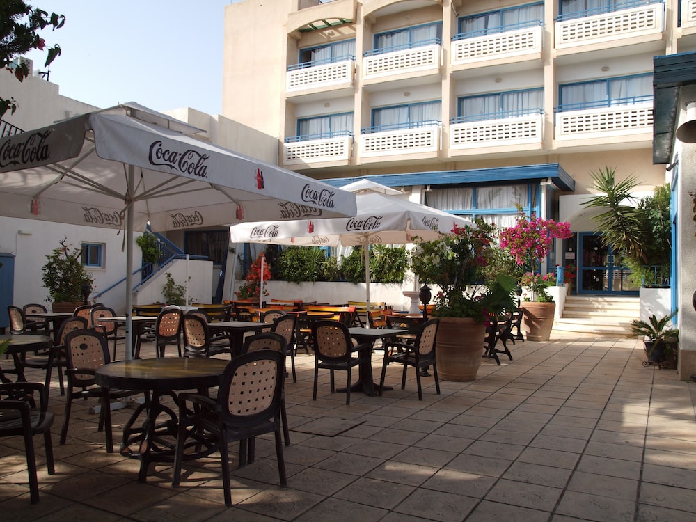 restaurant-cafeteria