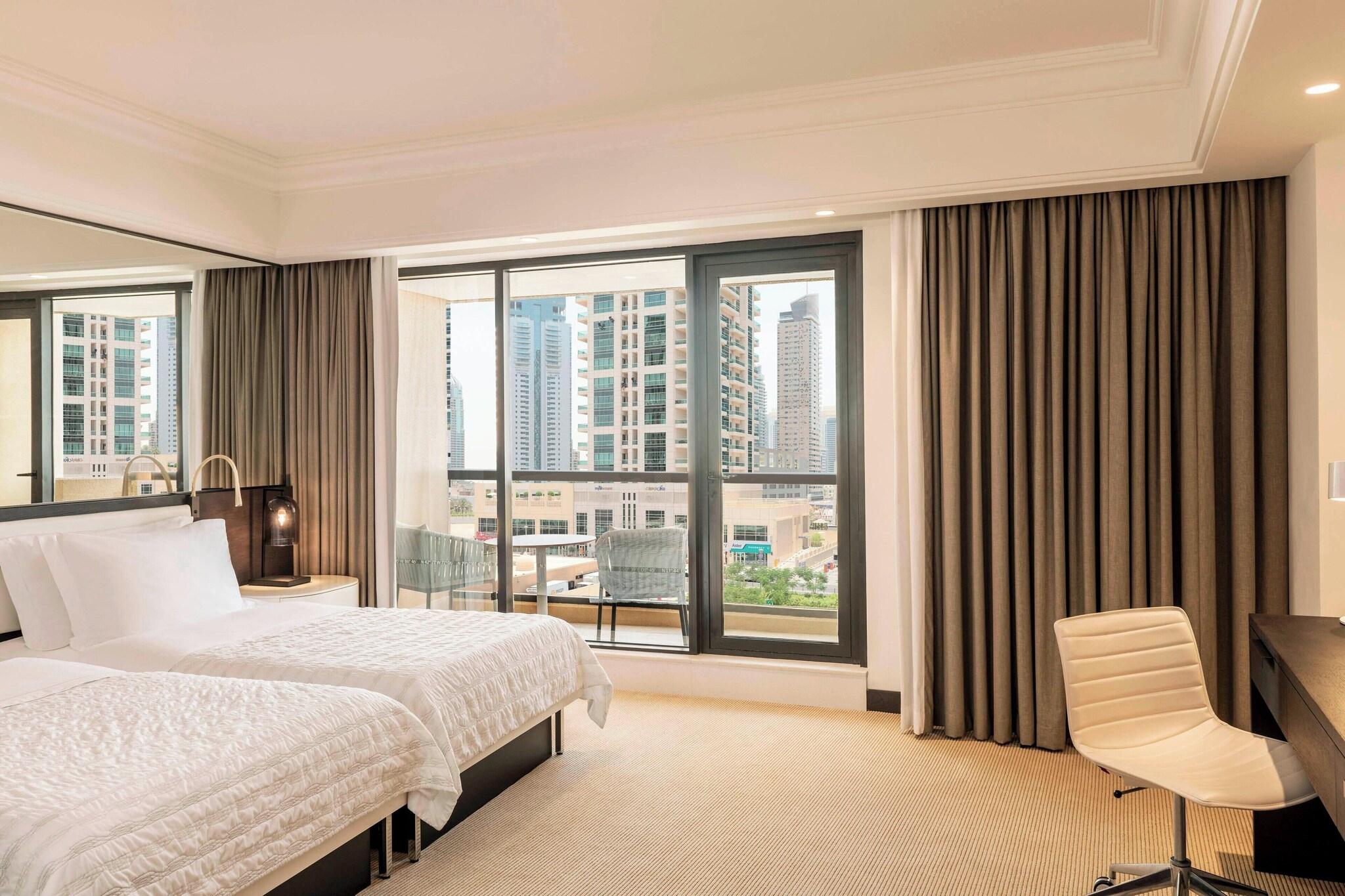 Deluxe, Twin Beds, City View