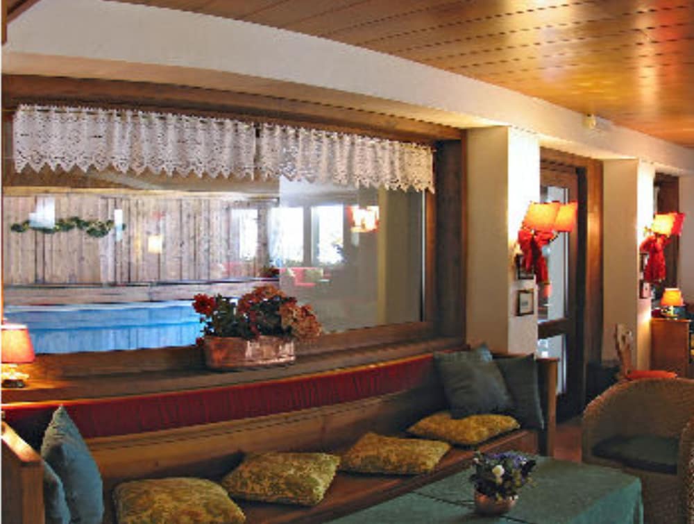 Lobby at Hotel Mirage, CORTINA D AMPEZZO