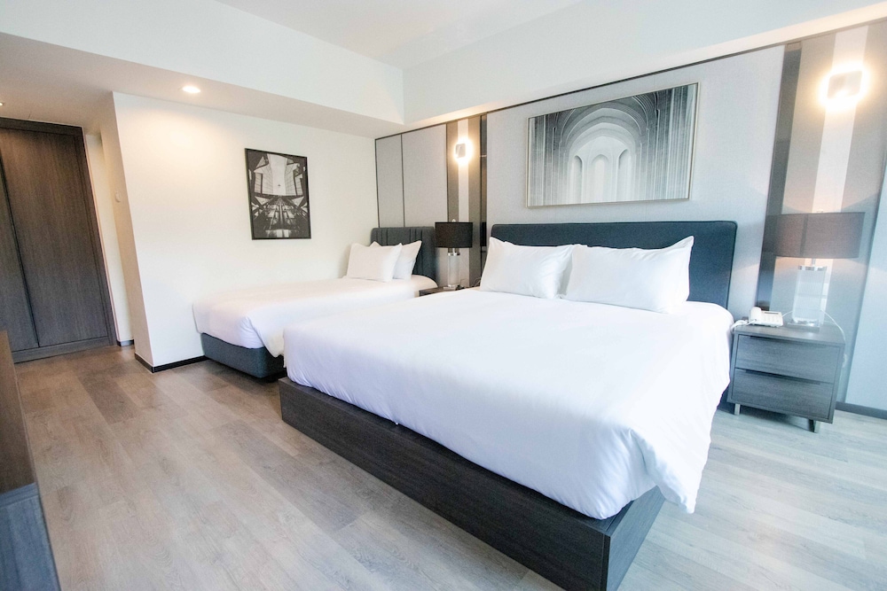 12 The Residence 9/45
