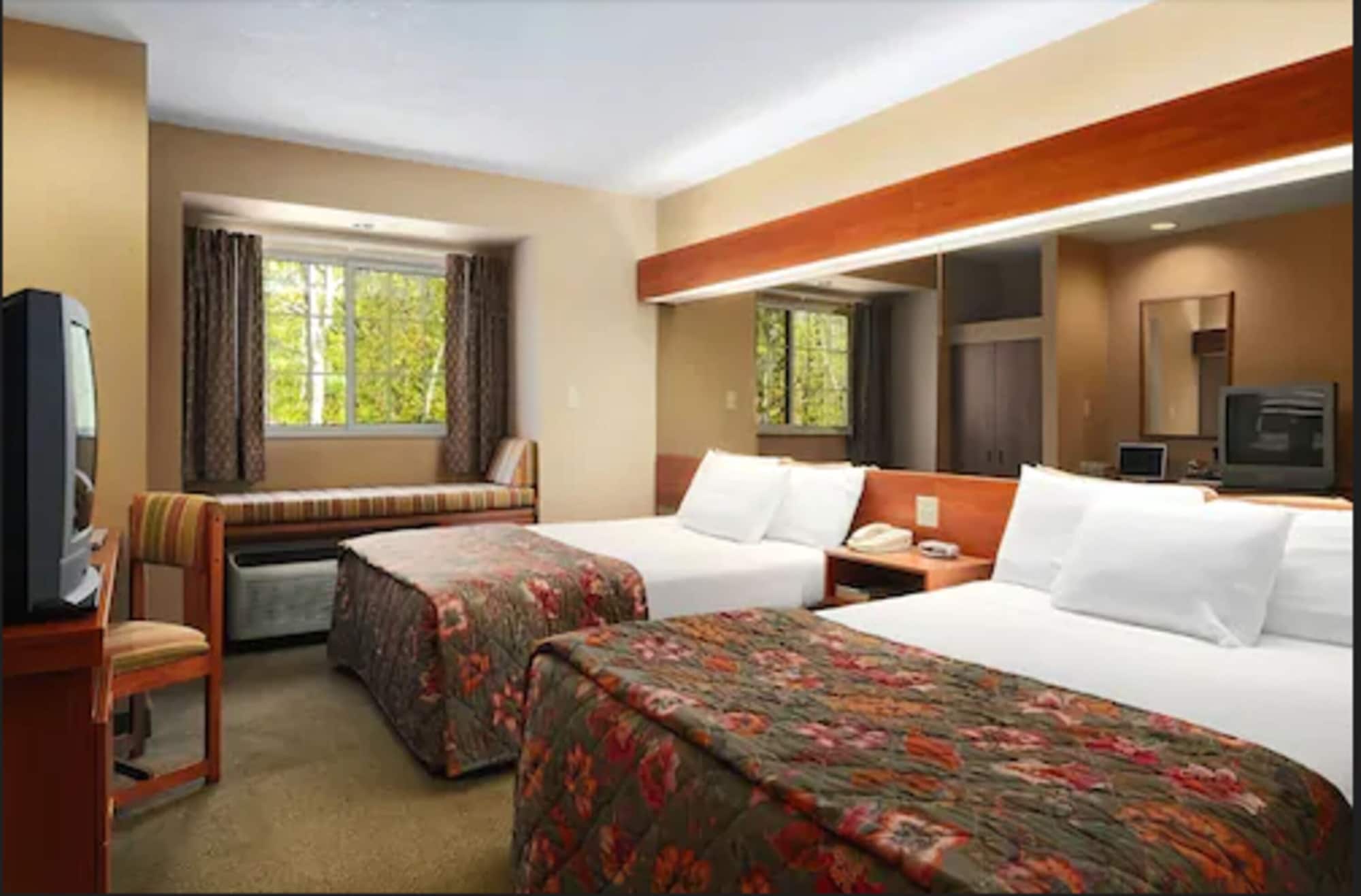 غرفة ديلوكس بسريرين كوين، Microtel Inn By Wyndham Parry Sound 2/2