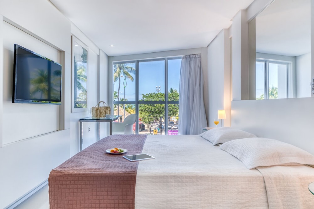 PREMIUM, DOUBLE BED, CITY VIEW