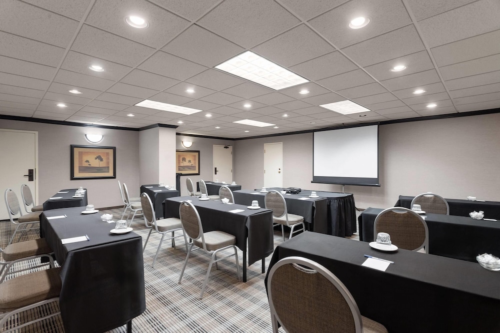 Wyndham Minneapolis South/Burnsville 55/64