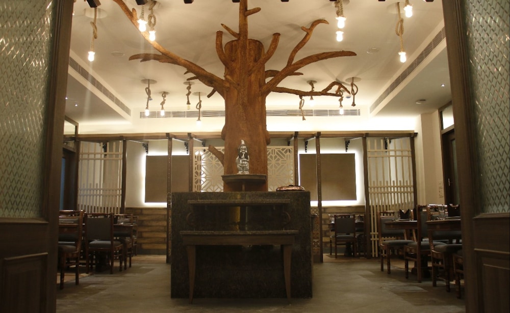 Ab Clarks Inn Jalandhar 4/17