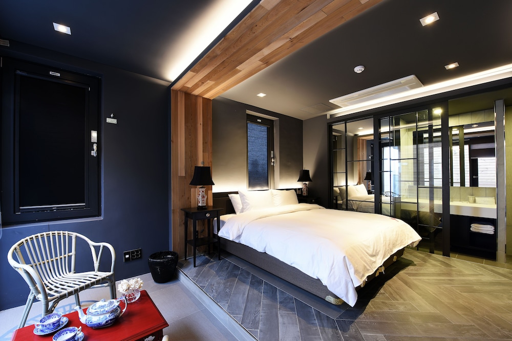 Hotel Infini 12/36