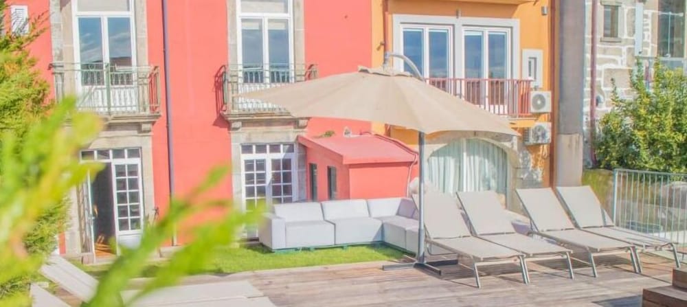 YOURS GUESTHOUSE PORTO 34/50