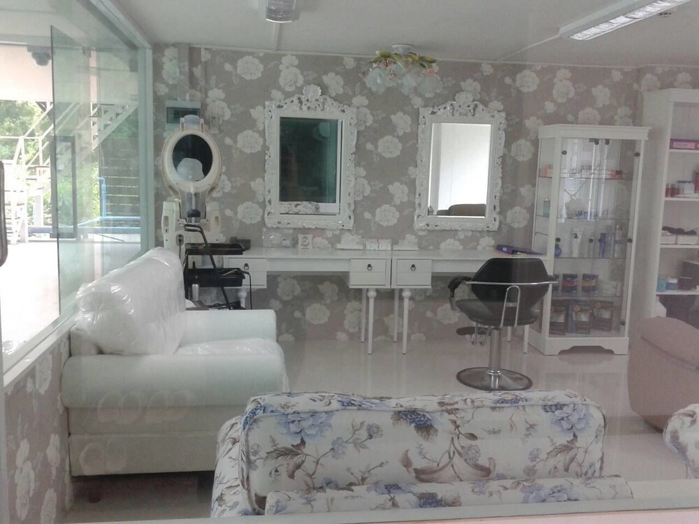 House And Home Residence 20/25