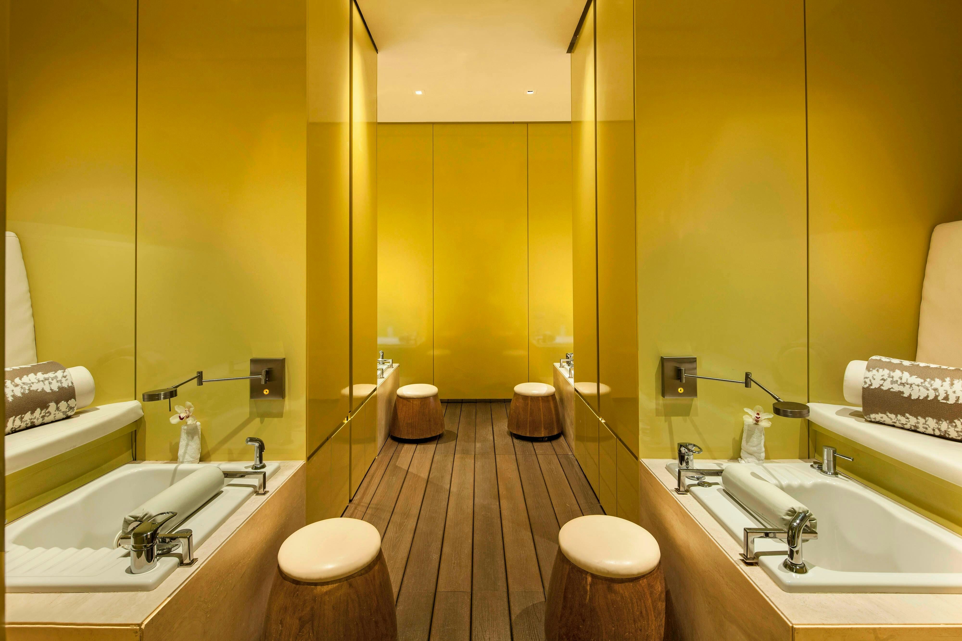 The St. Regis Bal Harbour Resort 40/42