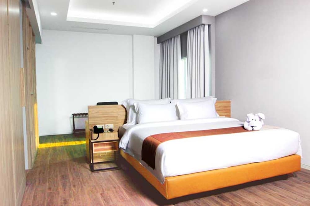 Sparks Life Jakarta, ARTOTEL Curated 17/50