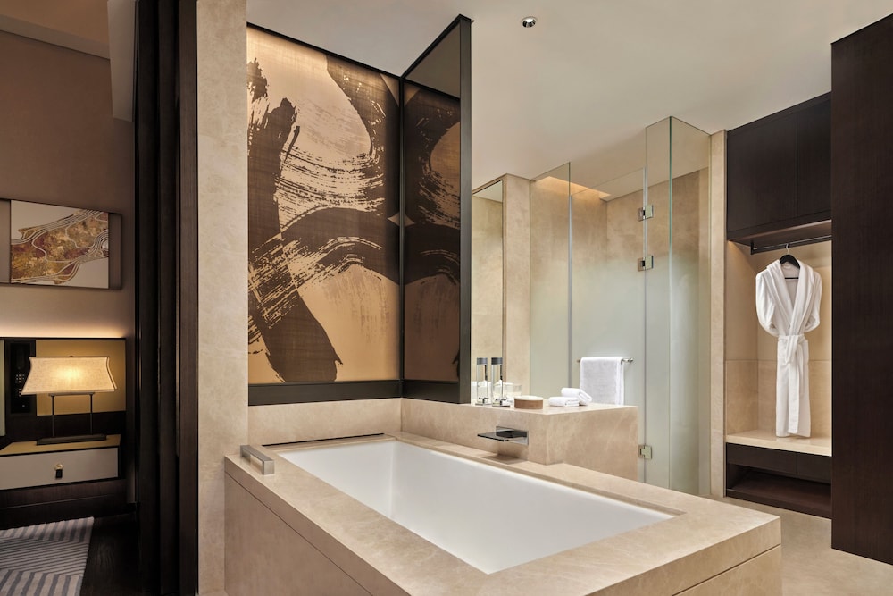 Park Hyatt 44/50