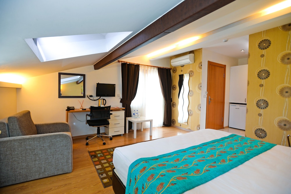 Retropera Hotel 16/60
