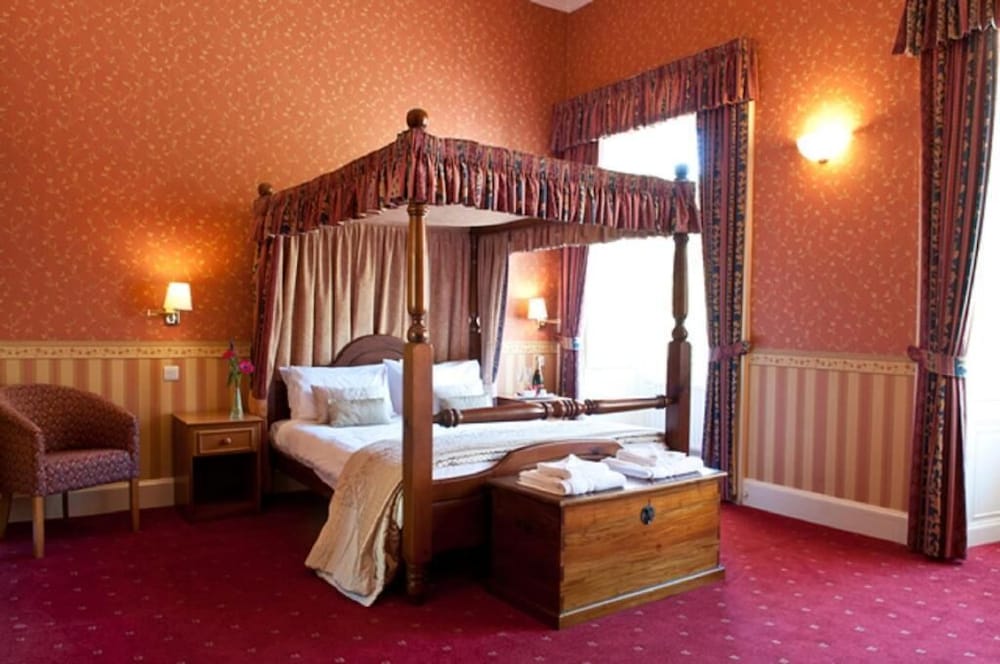 Wortley Hall 5/50