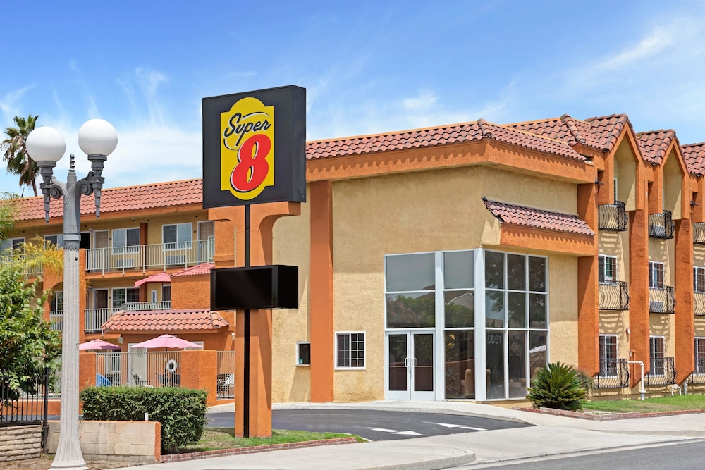 Super 8 By Wyndham Cypress Buena Park Area 3/44