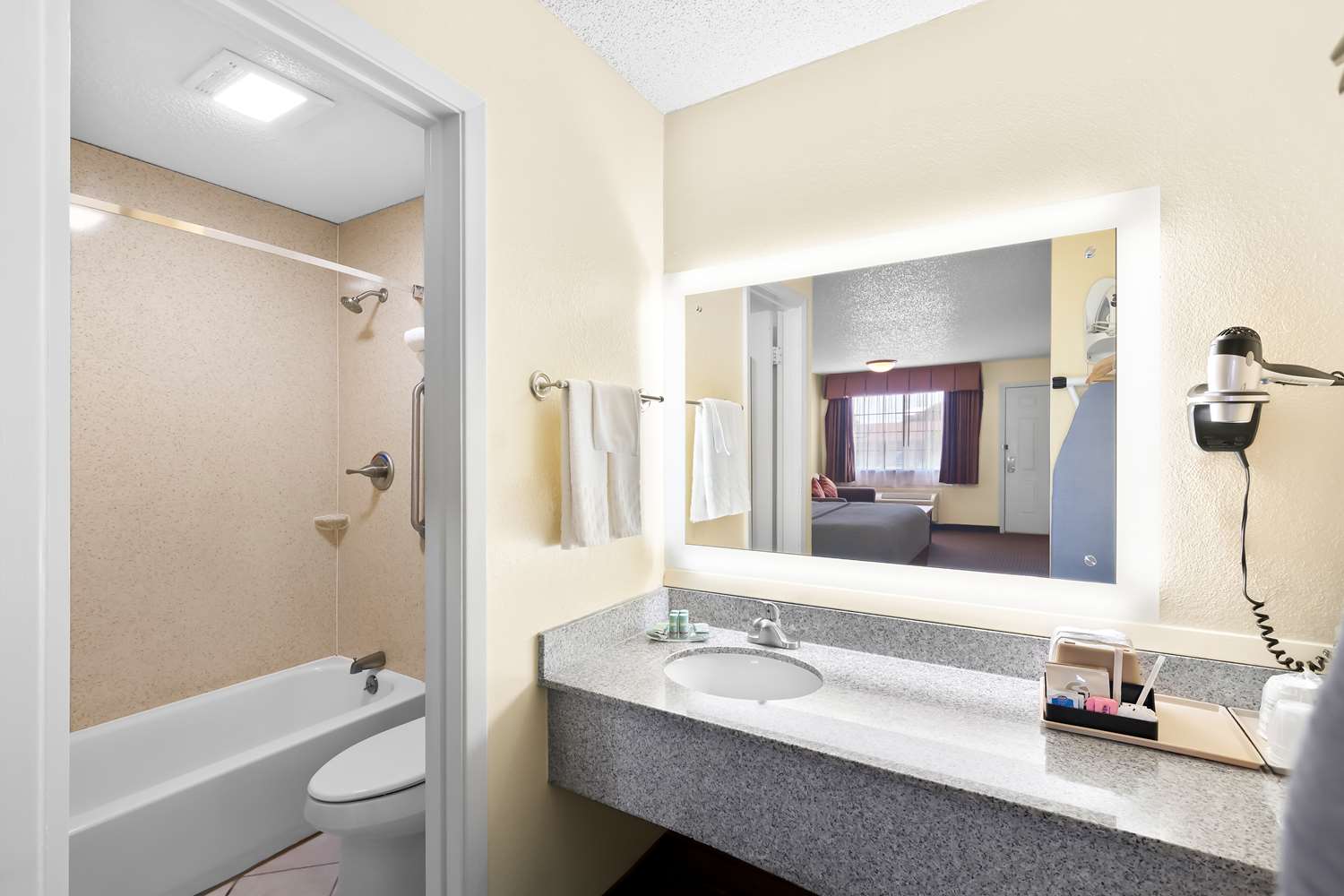 Best Western Llano image