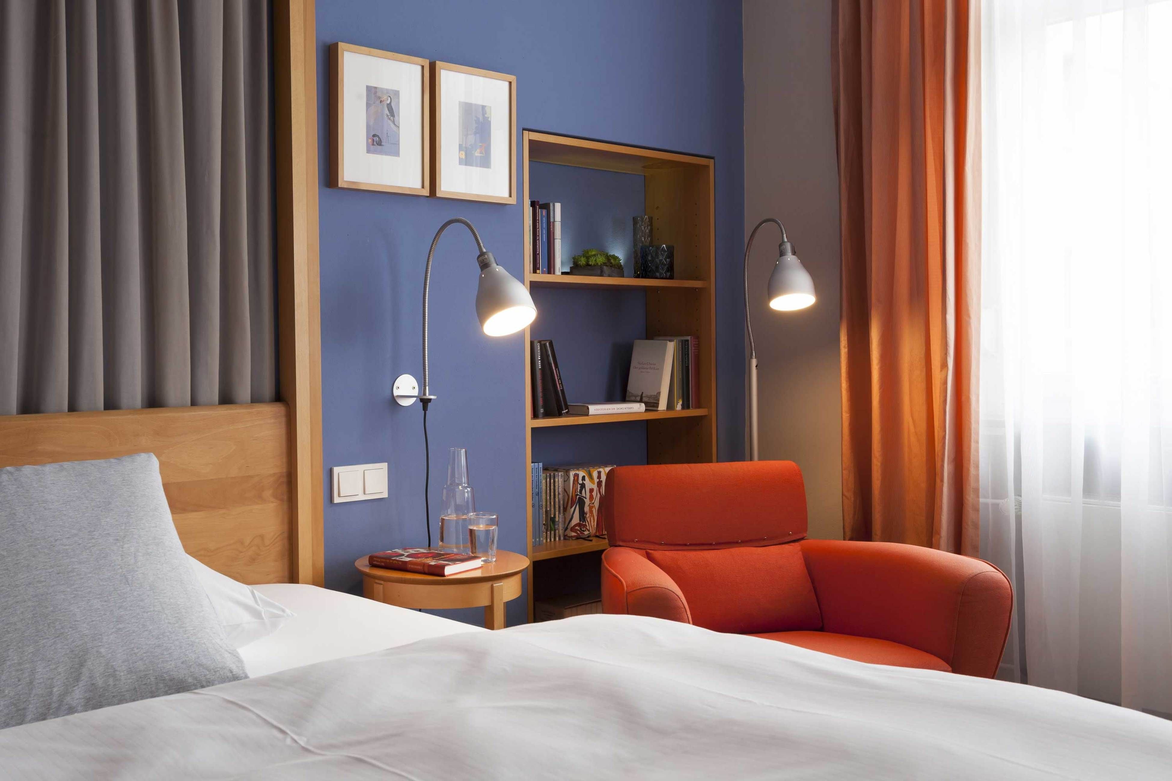 ORANGE, DOUBLE BED