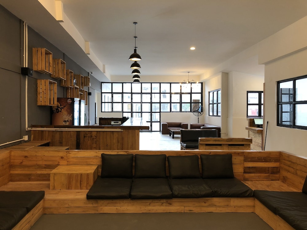 Yakety Yak Hostel 7/65