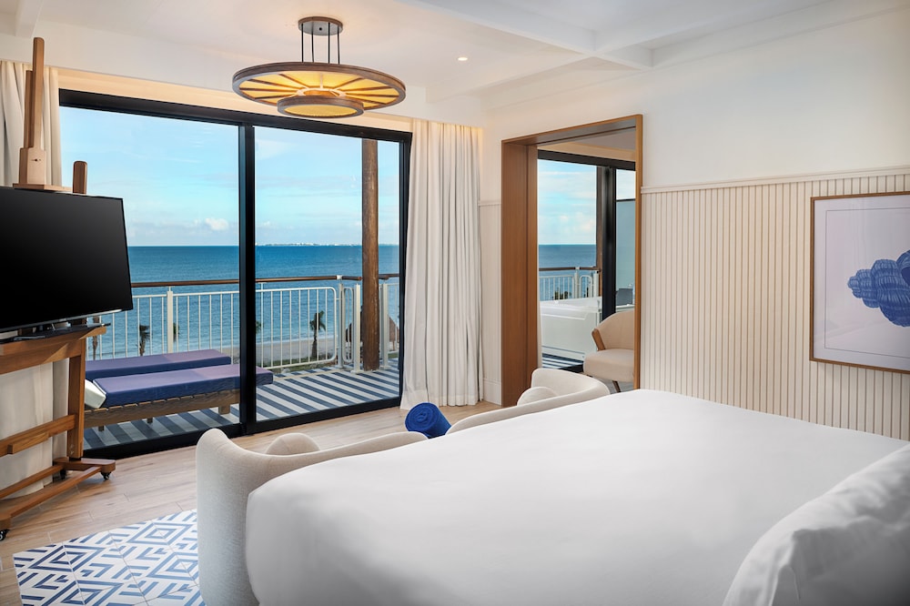 MASTER, PRIVILEGE, SUITE, OCEAN FRONT