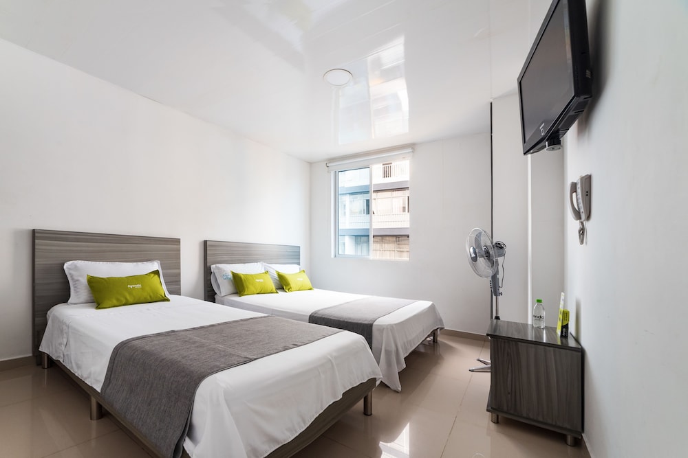 Hotel Exito 9/30