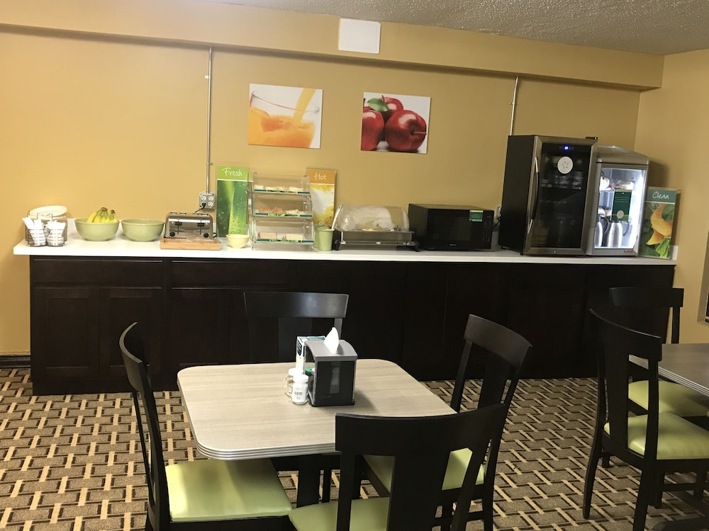 Quality Inn Vincennes 23/27