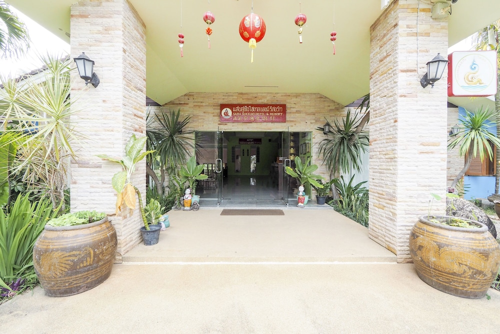 Saensukkho Hotel & Resort 15/65