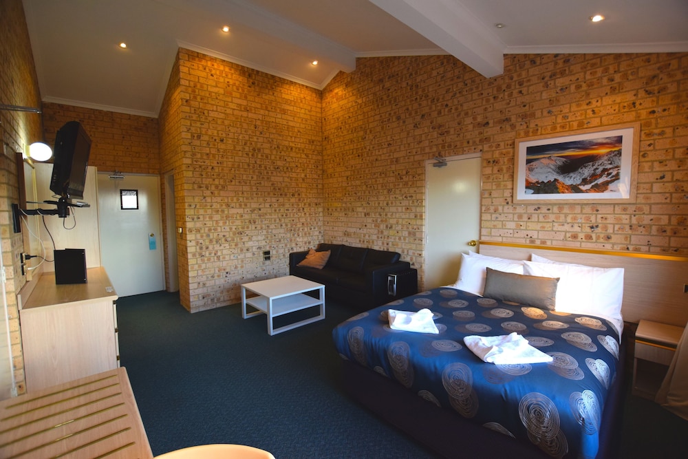 Alpine Resort Motel 12/50