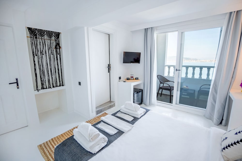 Camlik 87 Hotel Ayvalik 27/63