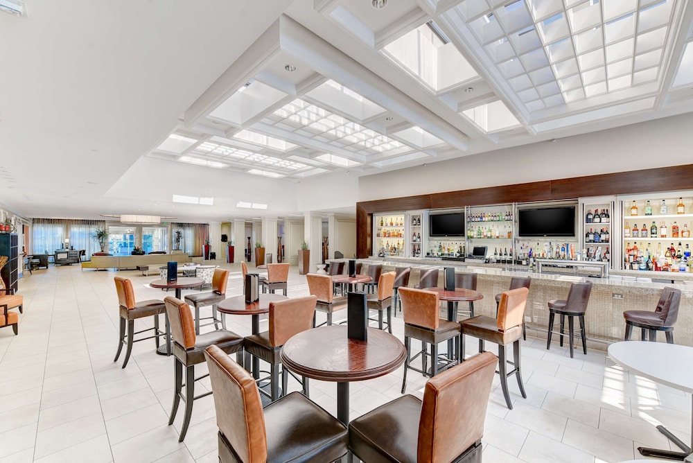 Hilton Irvine/Orange County Airport 52/82