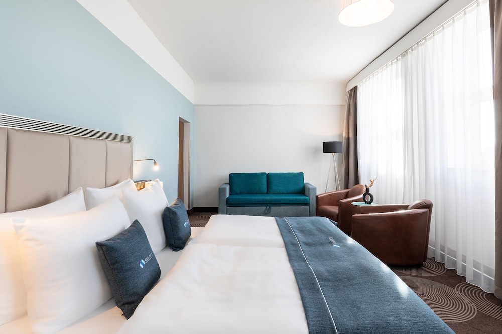 Garner Hotel Essen - Handelshof by IHG 25/85