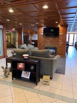 Host Inn All Suites 19/32