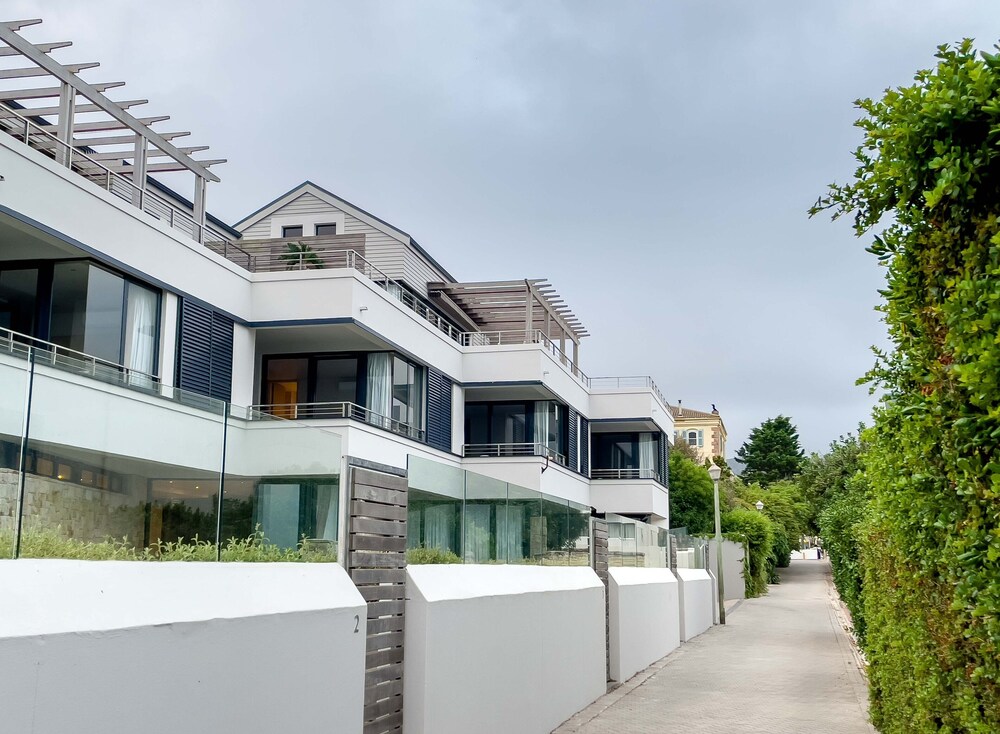 Le Paradis Penthouse Apartment 2/37