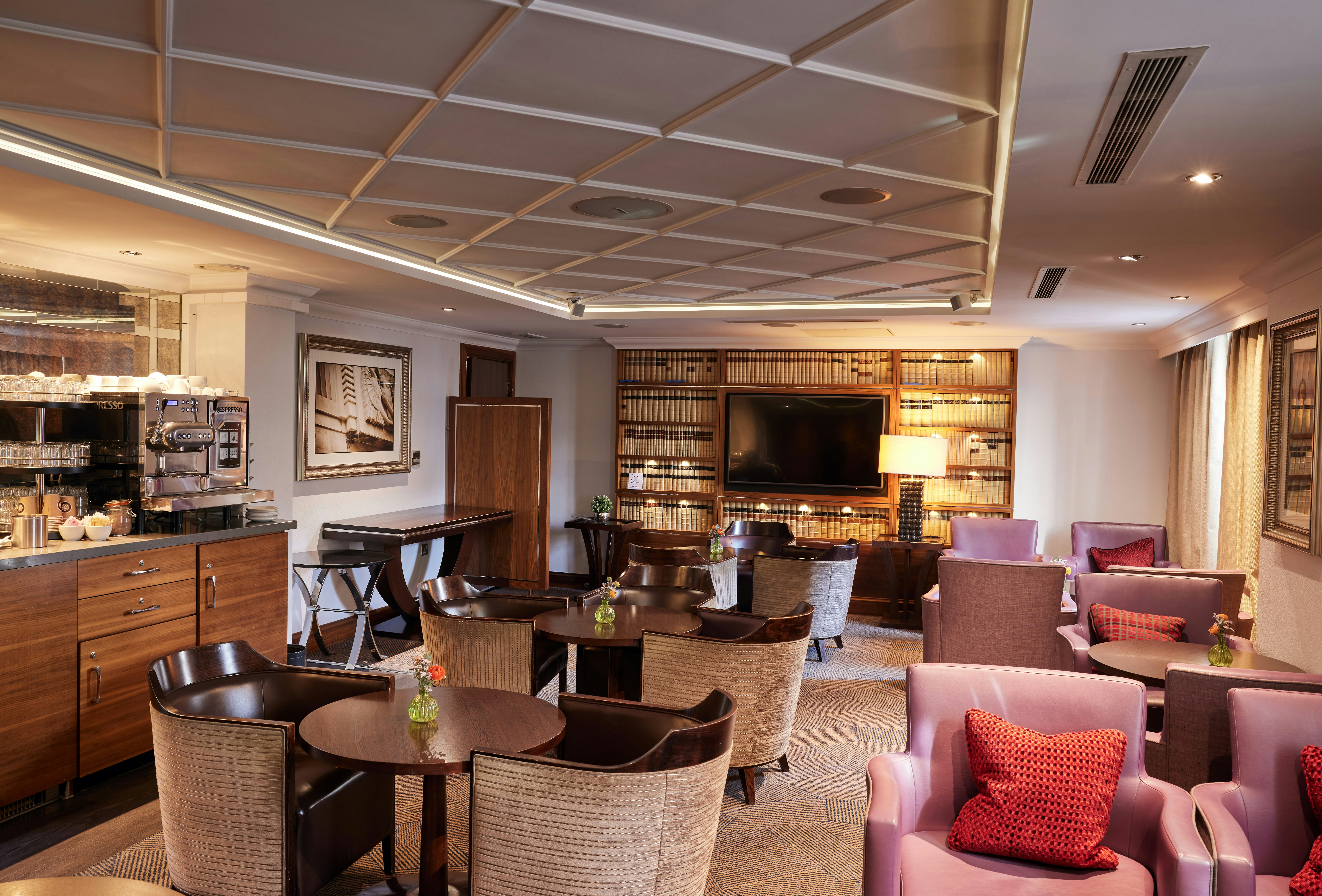 The Marble Arch Hotel, by Thistle 50/83