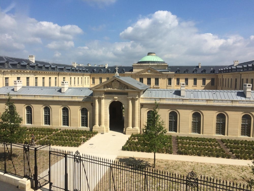 Hotel Des Lys 22/26
