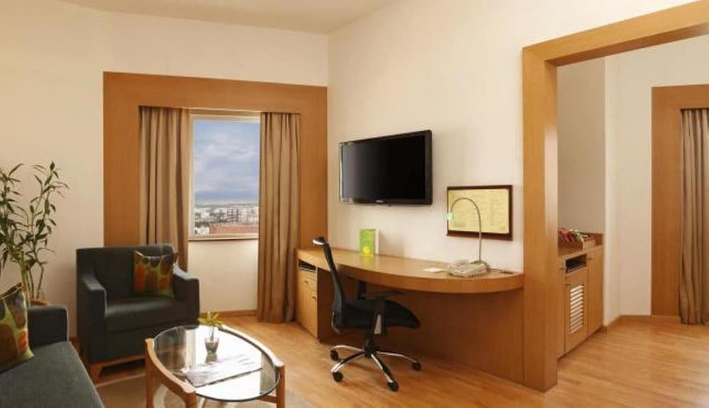 Lemon Tree Premier Hitec City 48/61