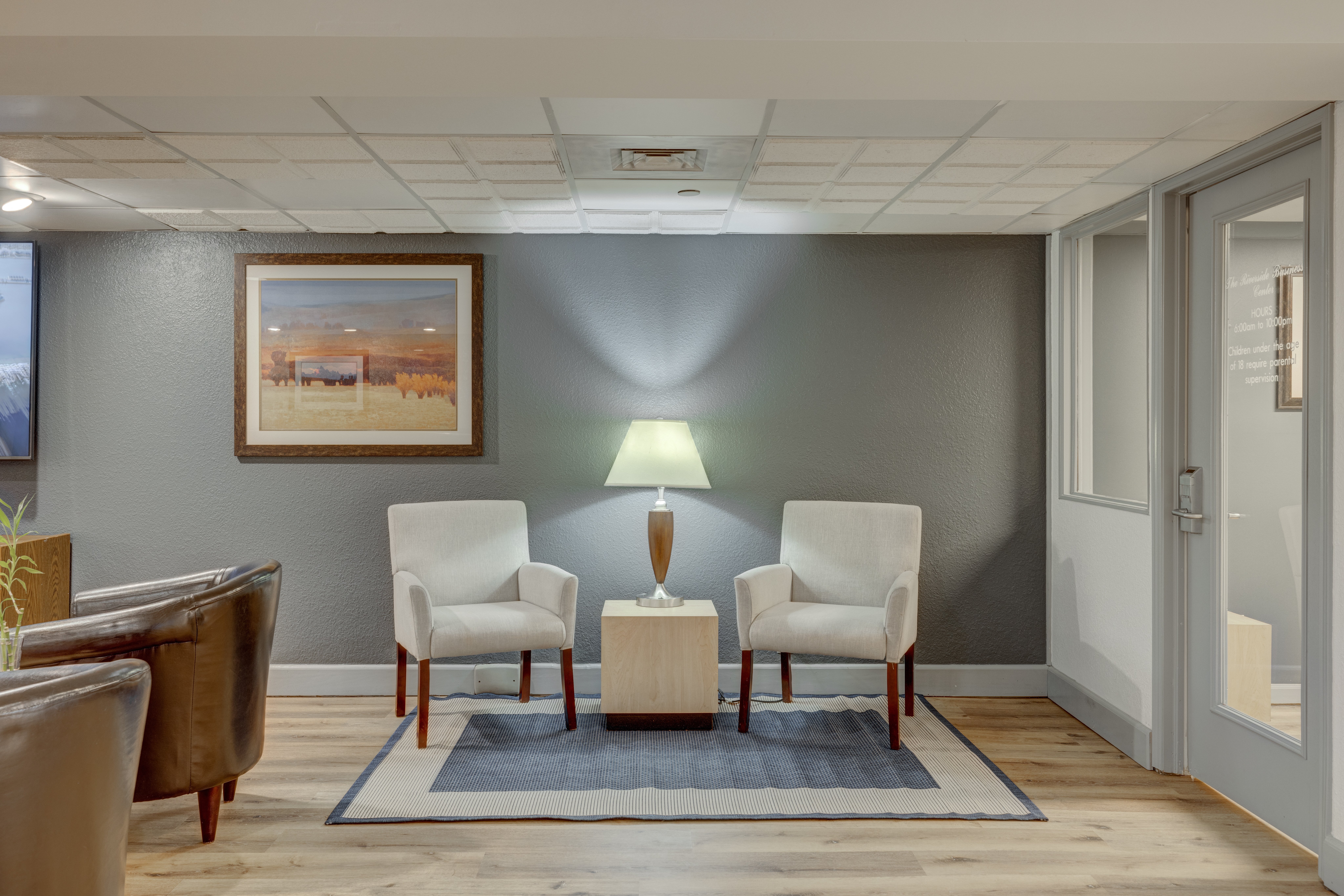 Riverside Hotel & Conference Center 54/60