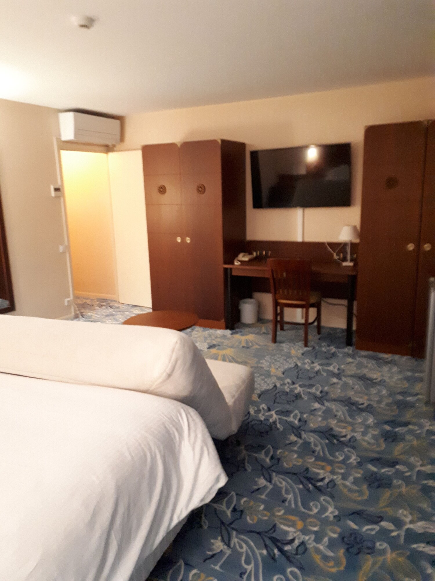 JUNIOR SUITE, ST NICOLAS STREET VIEW