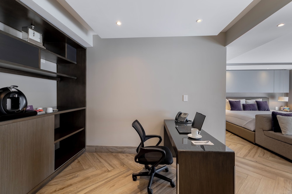 Isaaya Hotel Boutique By Wtc 41/50