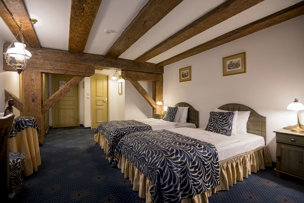 SUPERIOR, TWIN BEDS