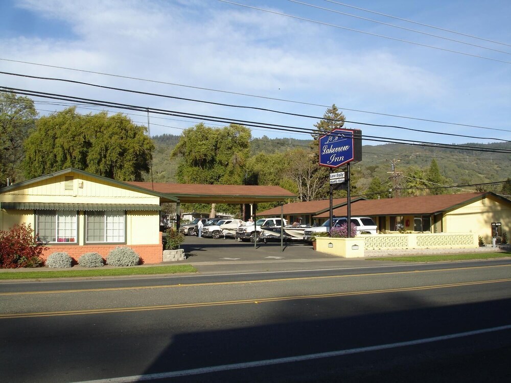 LAKEVIEW INN LUCERNE 49/66