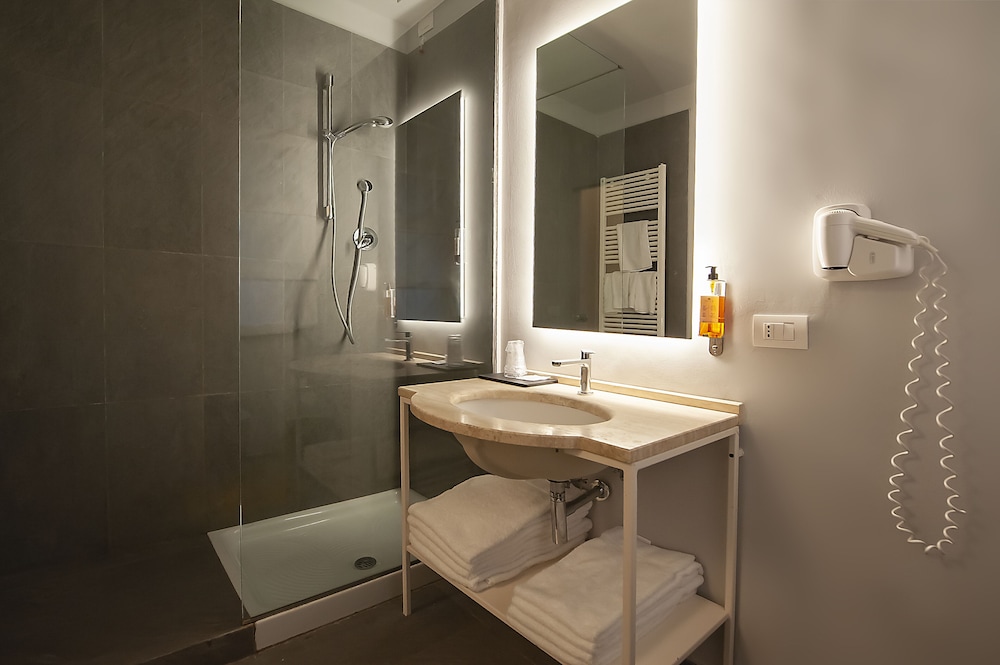 Hotel Monte Meraviglia 46/50