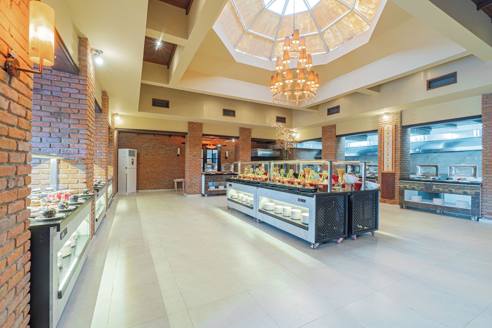 Historical Museum Resort 2/50