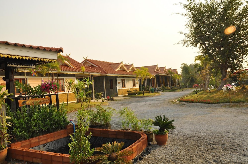 Chiang Rai Khuakrae Resort 59/64