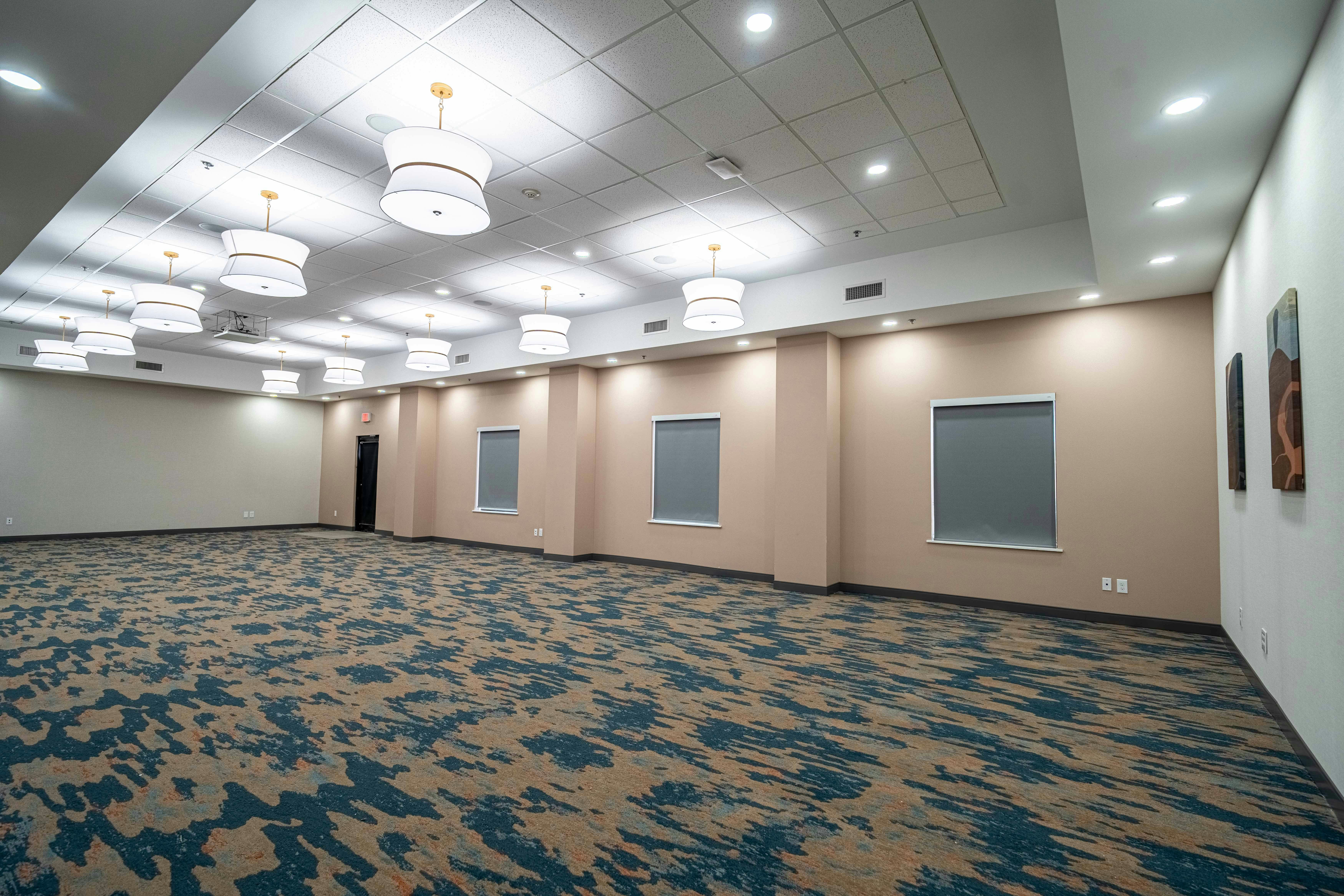 Hampton Inn & Suites Mission 46/54