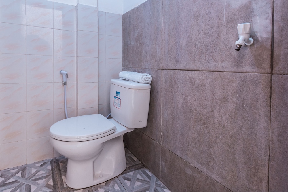Hotel O near Plaza Pondok Gede formerly Angel Homestay 25/27
