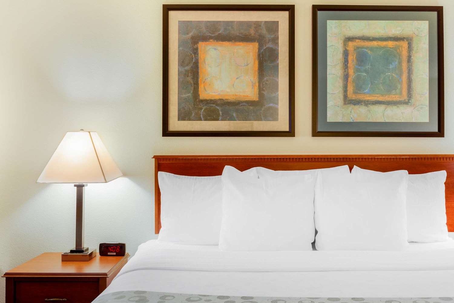 La Quinta Inn Chicago Willowbrook 9/24