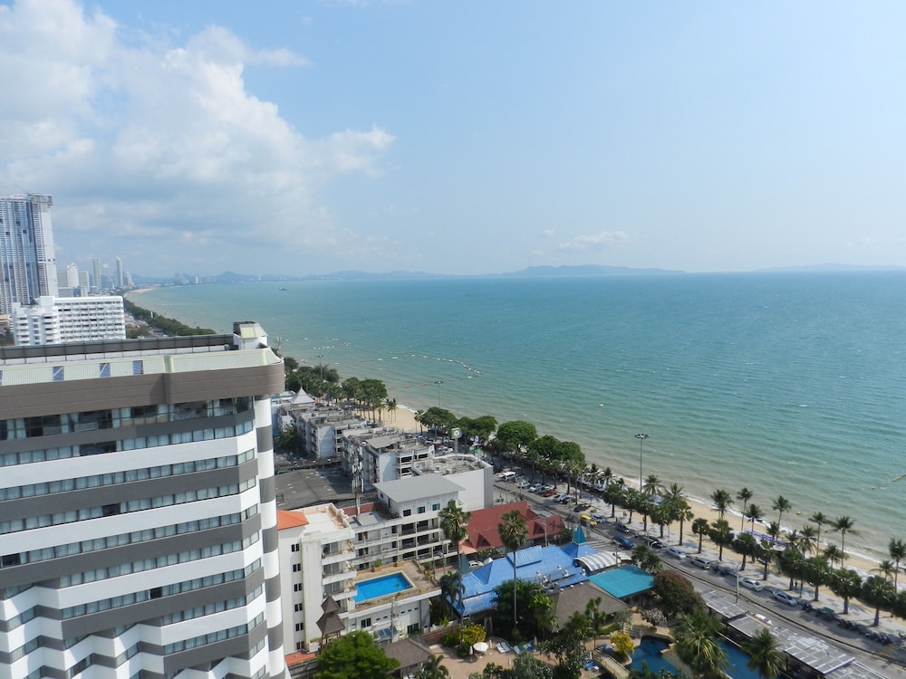 Alex Group Jomtien Plaza Condotel 38/50