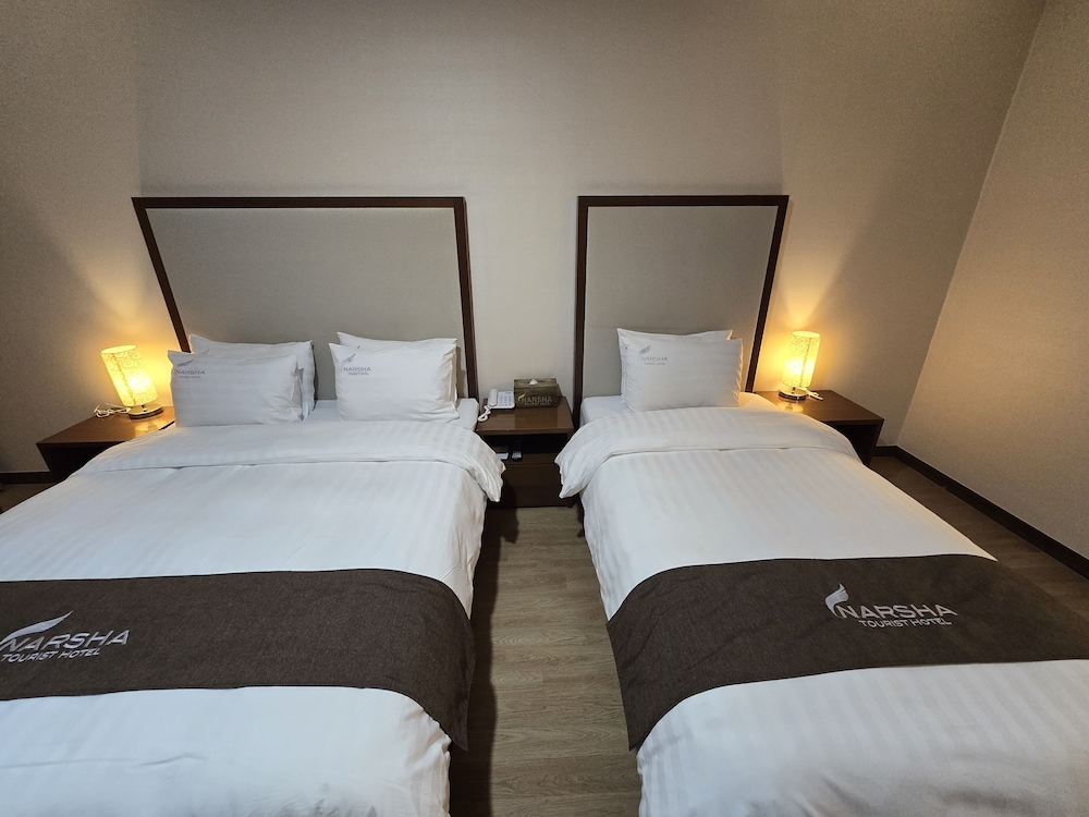 Deluxe, 1 Double and 1 Single Bed
