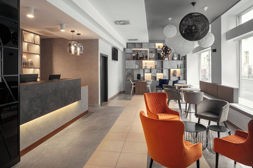 Astoria Hotel 7/56
