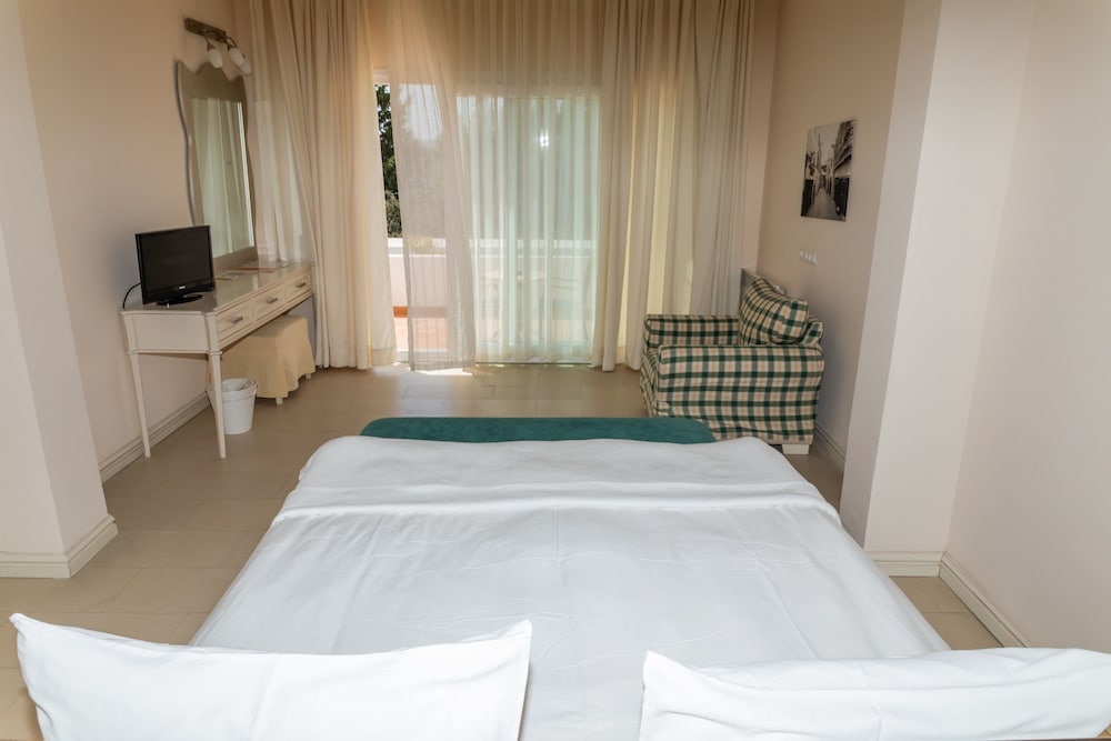Magna Manastir Hotel 26/79