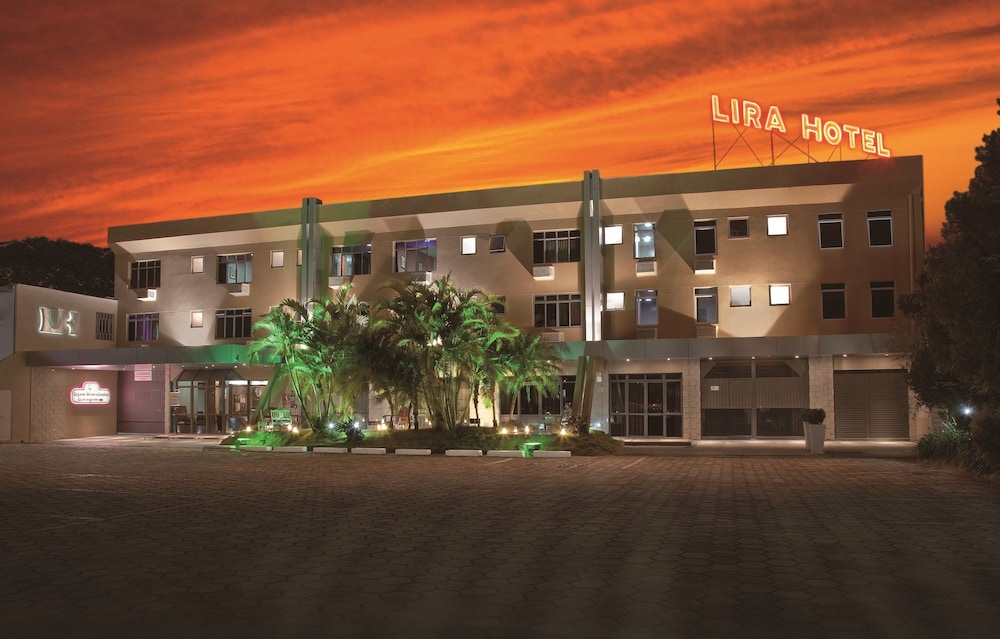 LIRA HOTEL 1/63